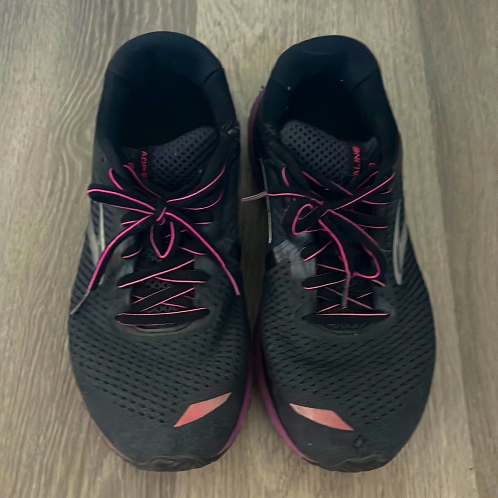 Brooks GTS20 running shoes 8 wide